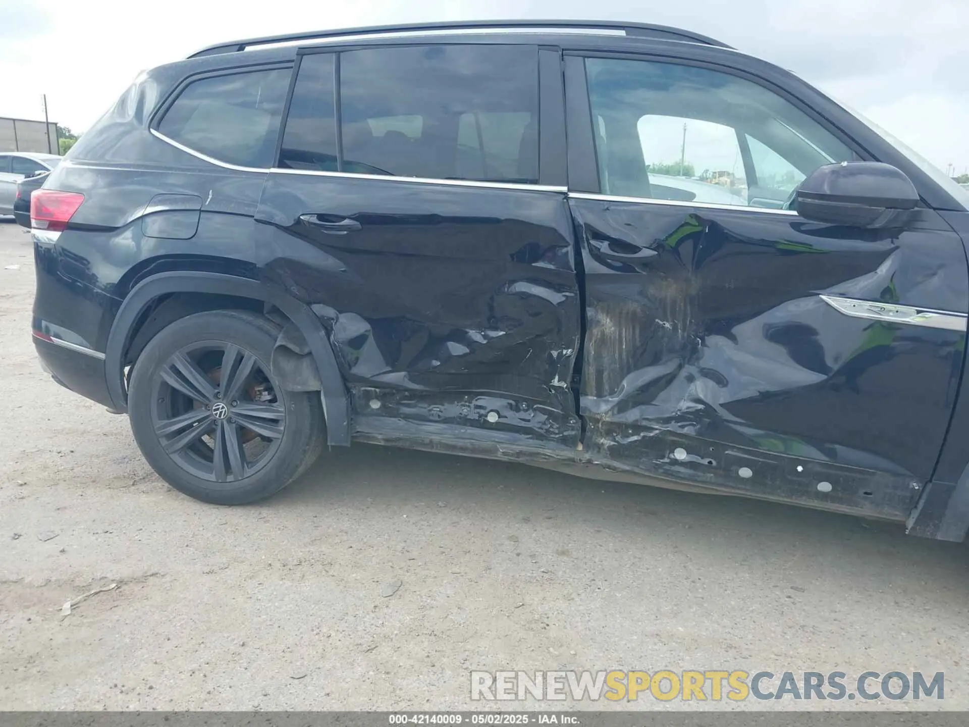 6 Photograph of a damaged car 1V2PR2CA4MC523500 VOLKSWAGEN ATLAS 2021