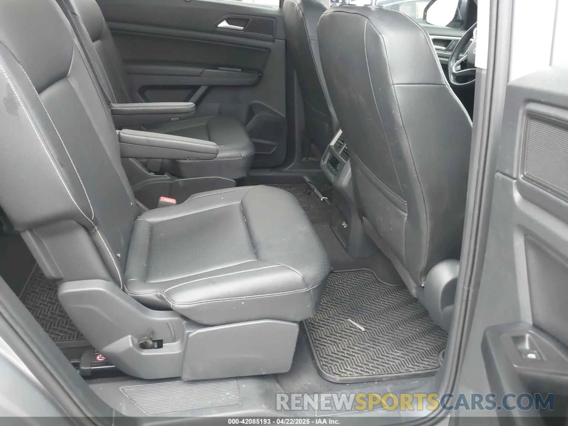 8 Photograph of a damaged car 1V2RR2CA8MC534539 VOLKSWAGEN ATLAS 2021