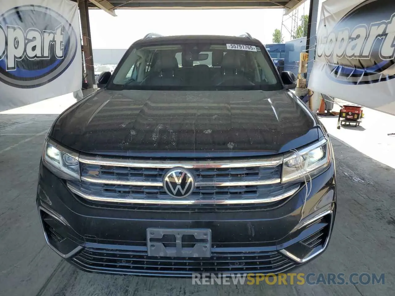 5 Photograph of a damaged car 1V2SR2CAXMC536777 VOLKSWAGEN ATLAS 2021