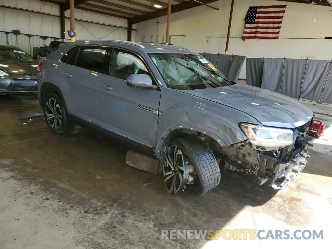 4 Photograph of a damaged car 1V2TE2CA9MC235207 VOLKSWAGEN ATLAS 2021