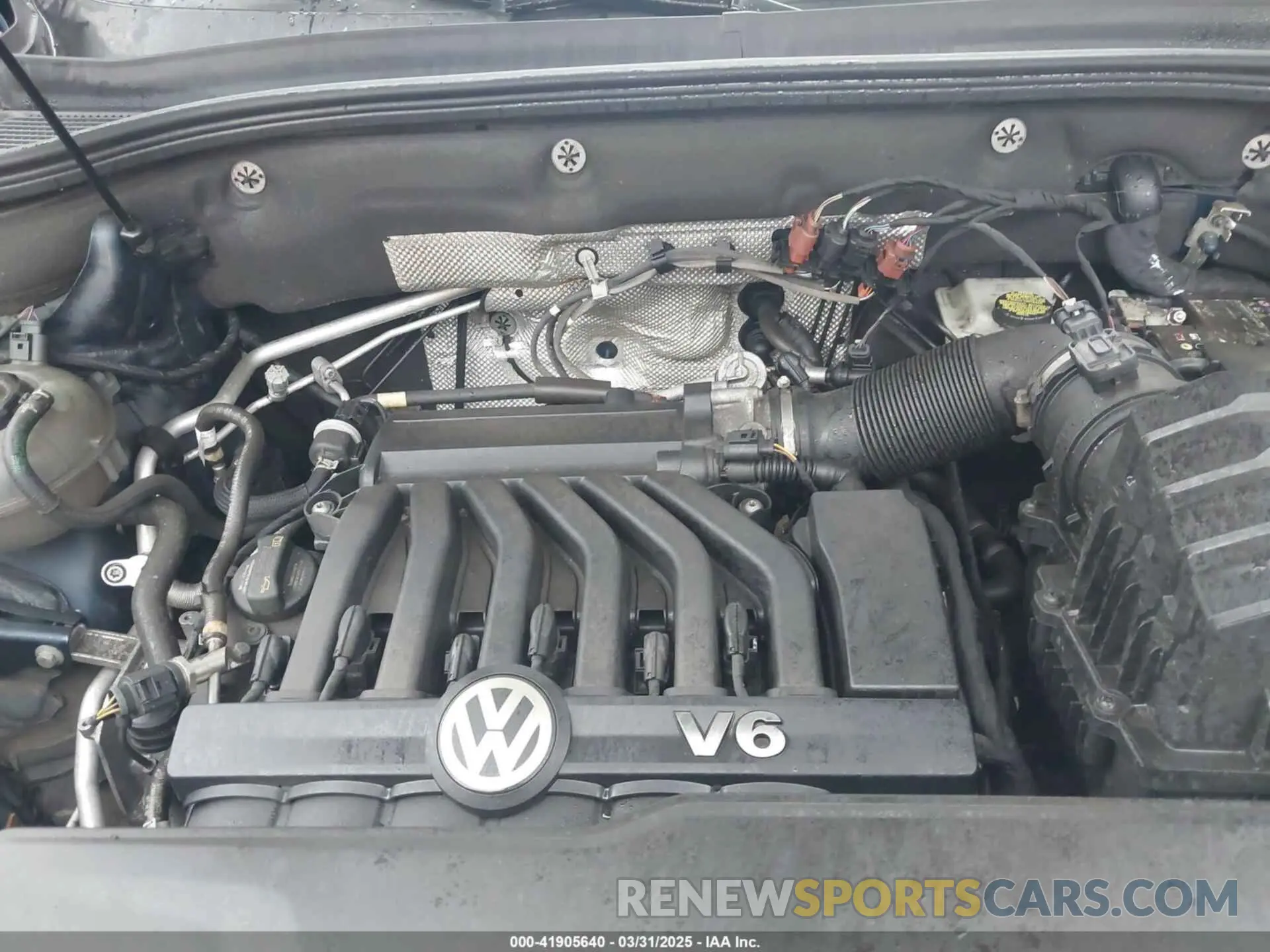 10 Photograph of a damaged car 1V2TR2CA2MC505074 VOLKSWAGEN ATLAS 2021