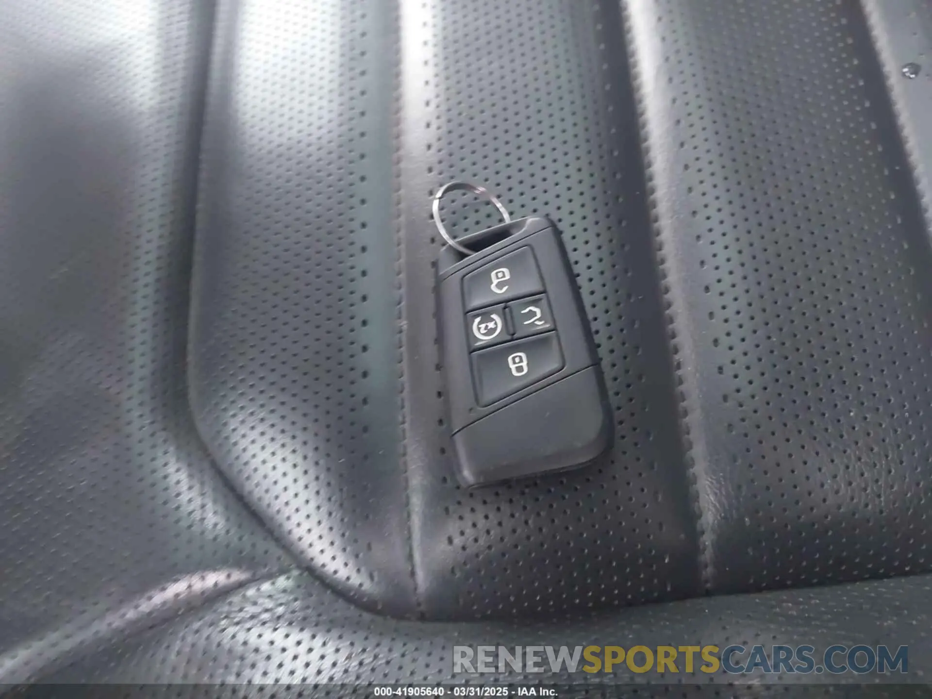 11 Photograph of a damaged car 1V2TR2CA2MC505074 VOLKSWAGEN ATLAS 2021
