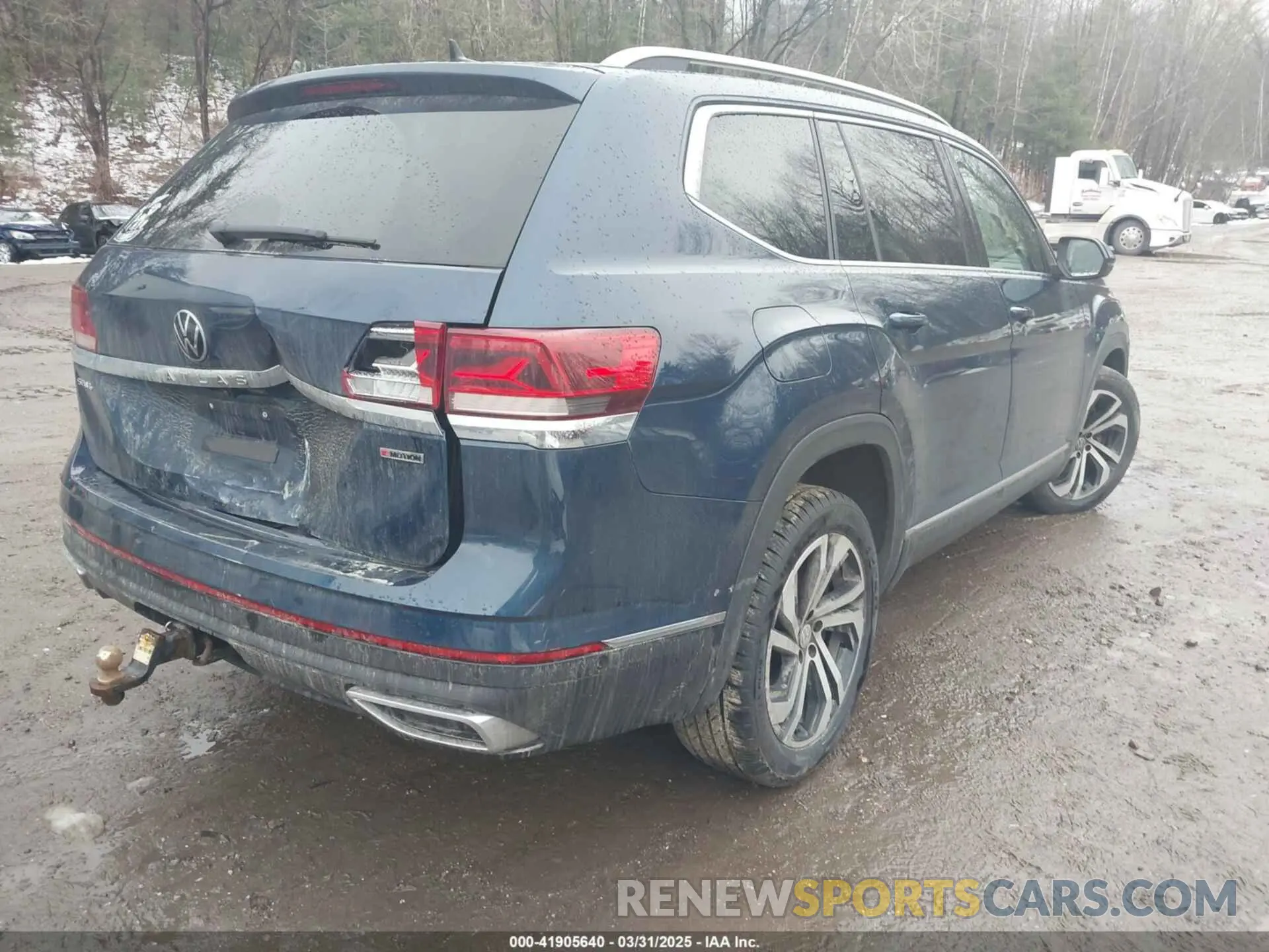 4 Photograph of a damaged car 1V2TR2CA2MC505074 VOLKSWAGEN ATLAS 2021