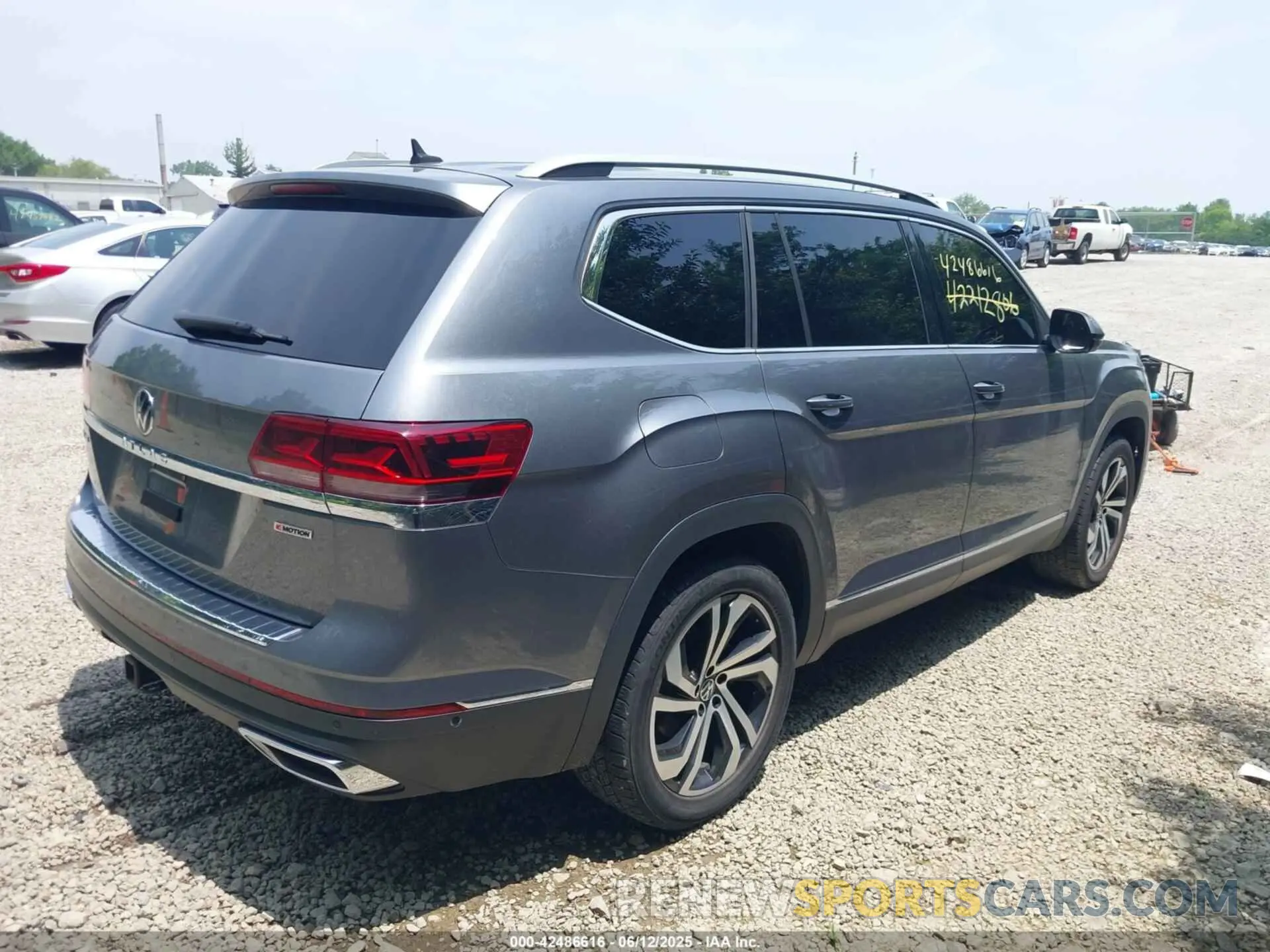 4 Фотография поврежденного автомобиля 1V2TR2CA2MC540651 VOLKSWAGEN ATLAS 2021