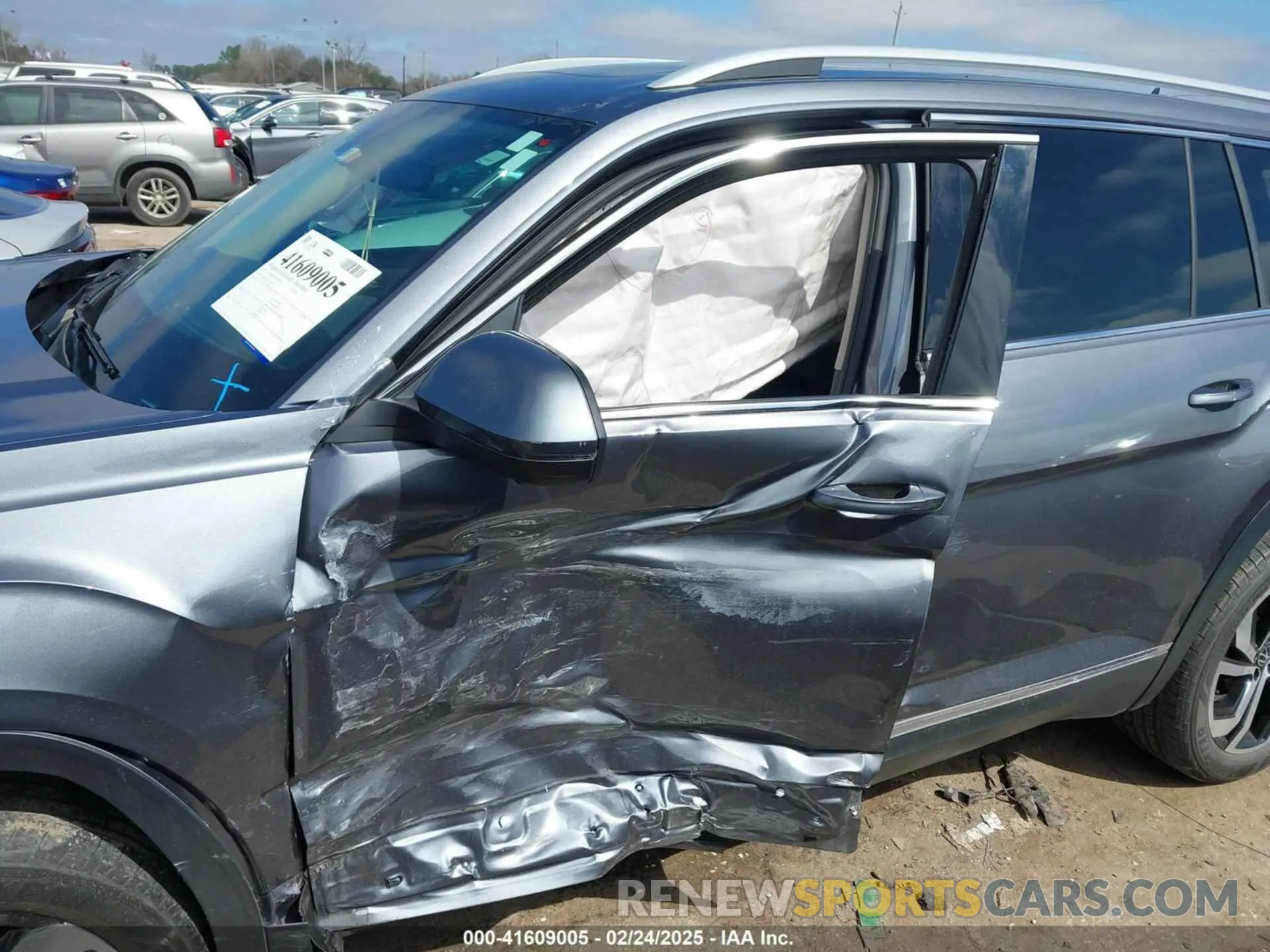 6 Photograph of a damaged car 1V2TR2CA6MC523805 VOLKSWAGEN ATLAS 2021