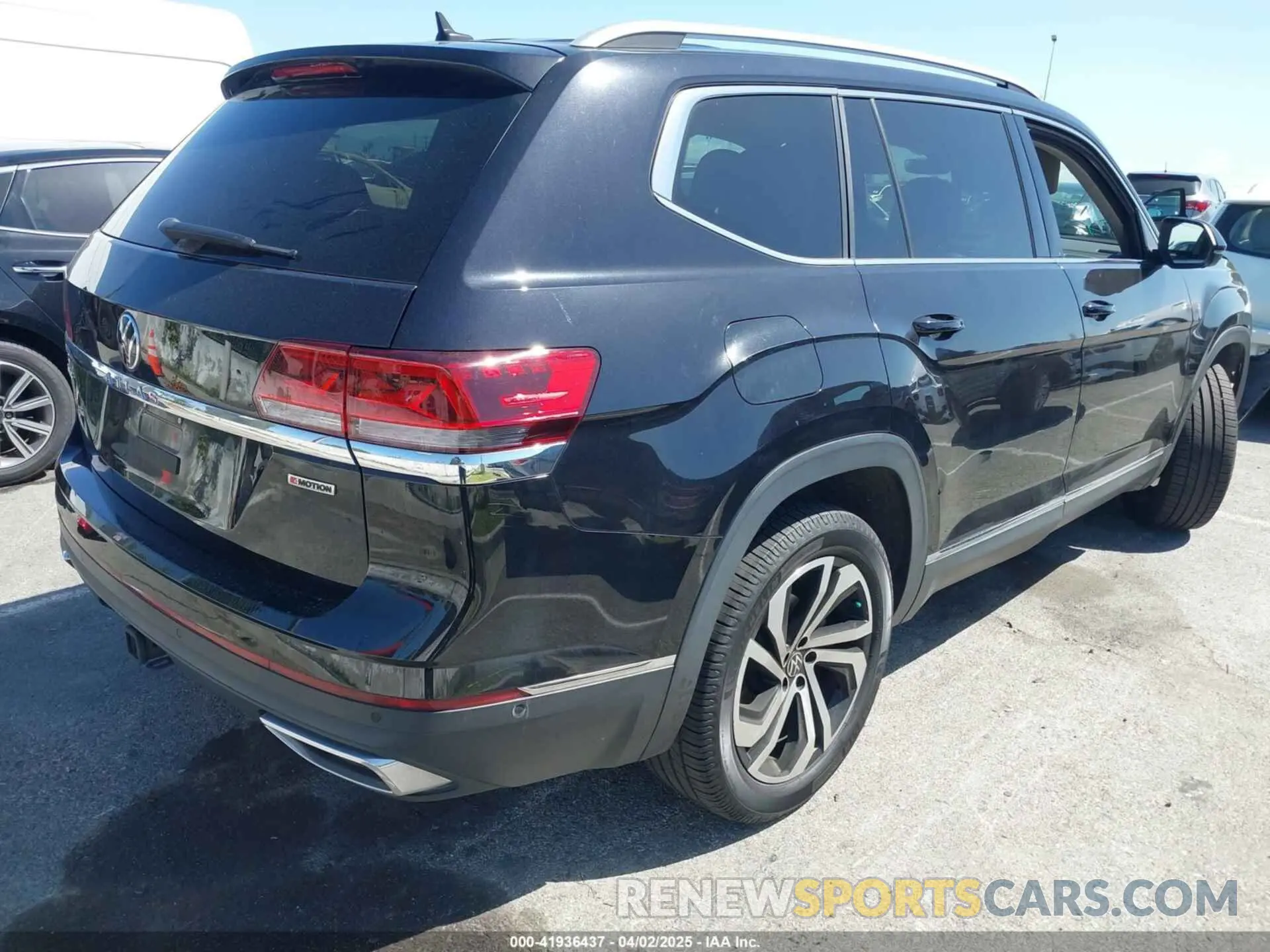 4 Photograph of a damaged car 1V2TR2CA8MC512367 VOLKSWAGEN ATLAS 2021