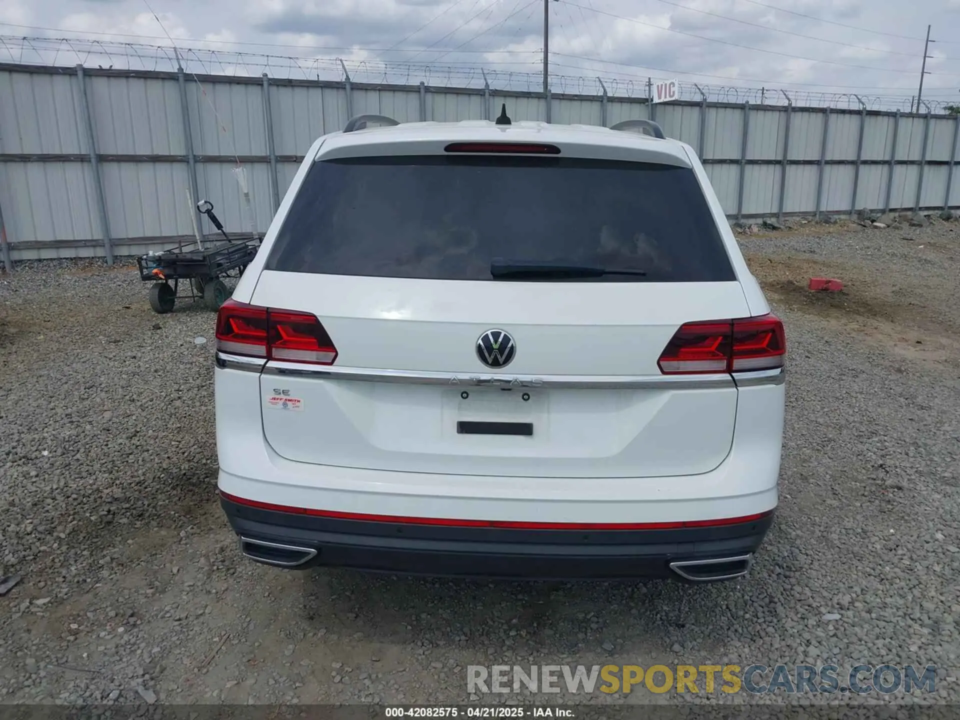 16 Photograph of a damaged car 1V2WP2CA3MC527040 VOLKSWAGEN ATLAS 2021
