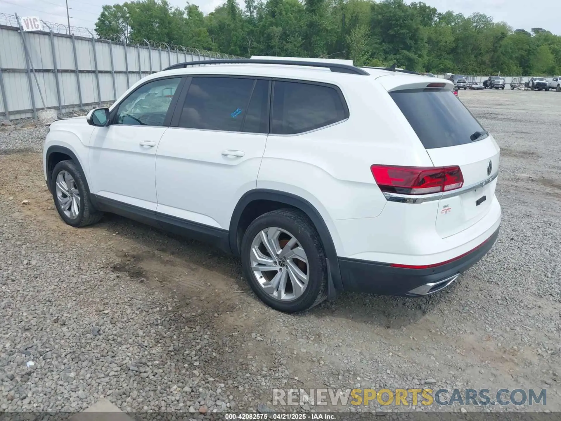 3 Photograph of a damaged car 1V2WP2CA3MC527040 VOLKSWAGEN ATLAS 2021