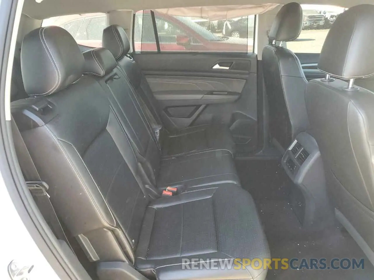 10 Photograph of a damaged car 1V2WR2CA1MC581088 VOLKSWAGEN ATLAS 2021