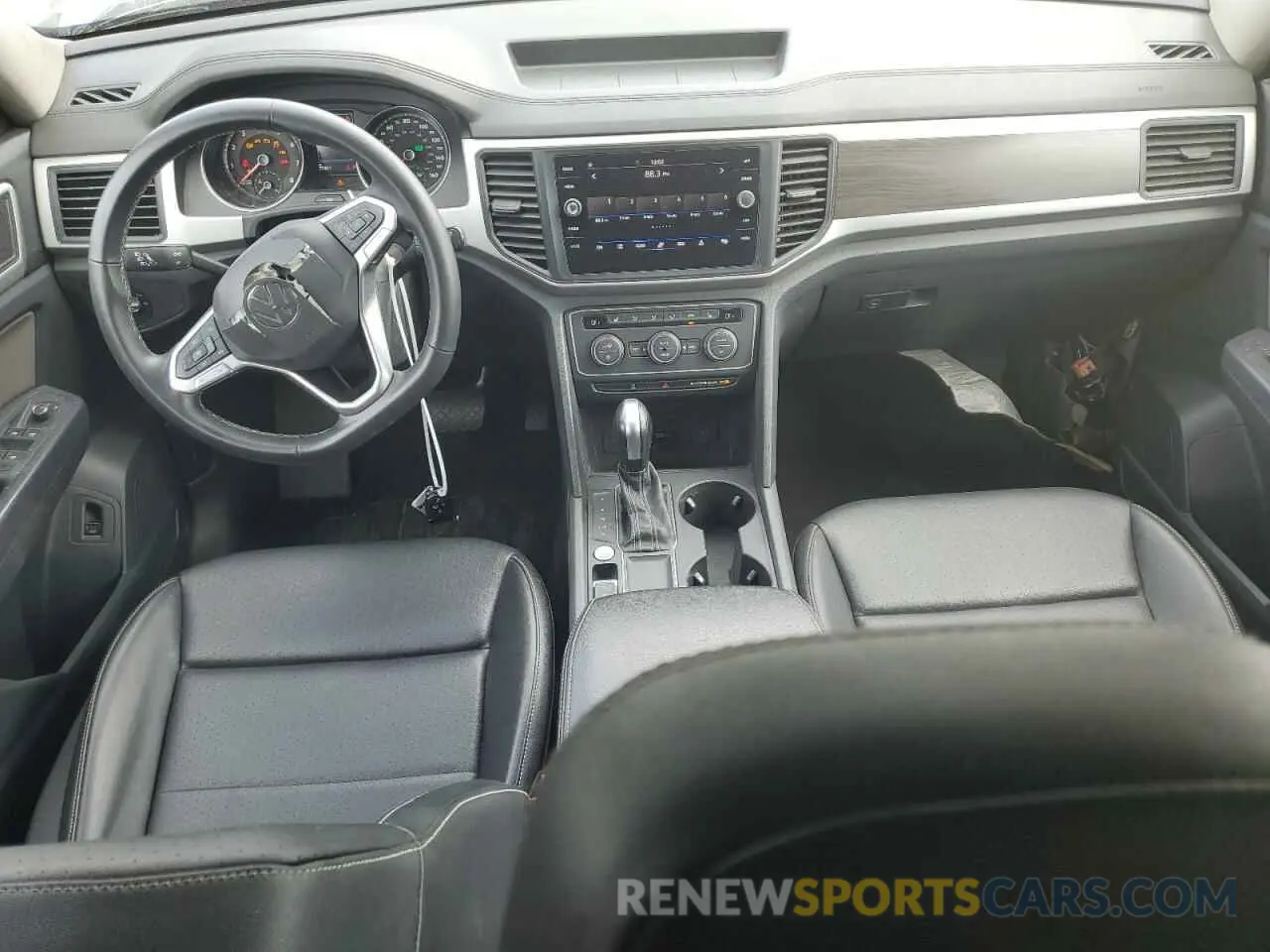 8 Photograph of a damaged car 1V2WR2CA1MC583455 VOLKSWAGEN ATLAS 2021