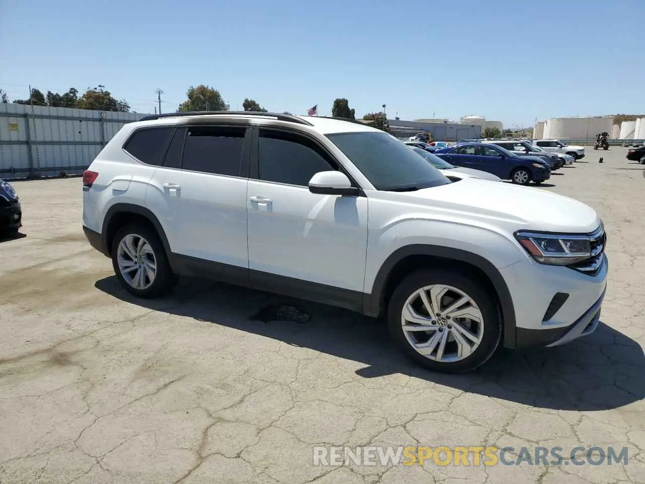 4 Photograph of a damaged car 1V2WR2CA3MC581108 VOLKSWAGEN ATLAS 2021