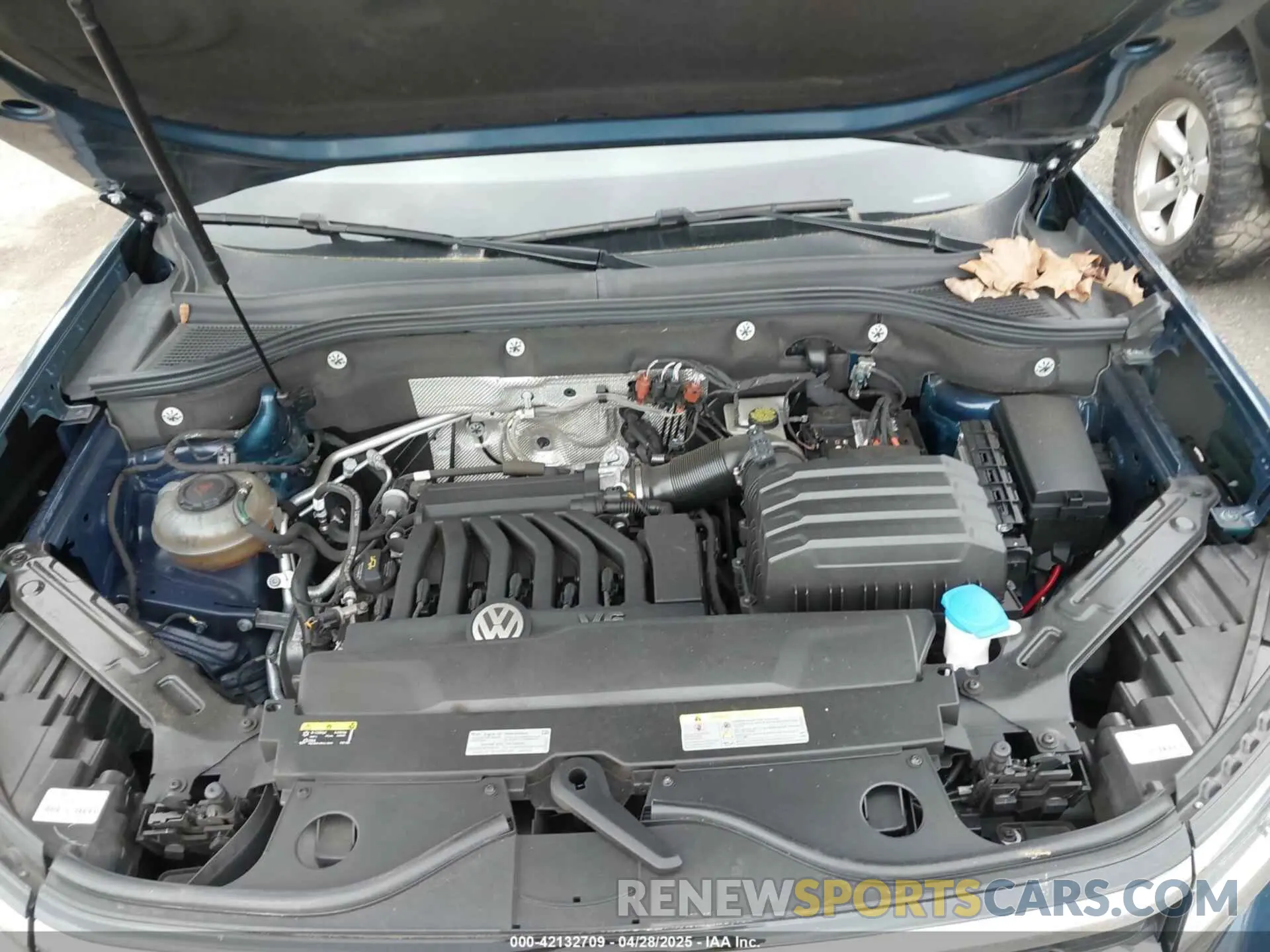10 Photograph of a damaged car 1V2WR2CA7MC568779 VOLKSWAGEN ATLAS 2021