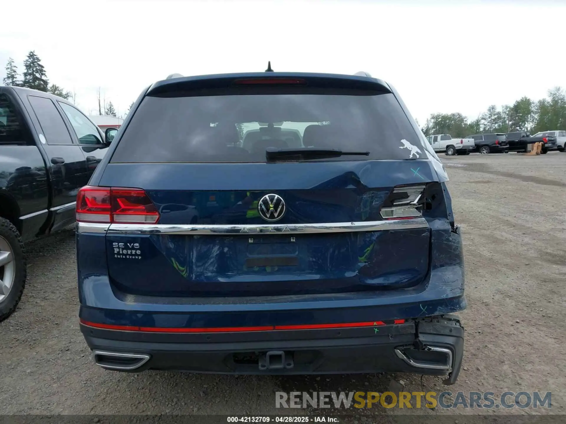 15 Photograph of a damaged car 1V2WR2CA7MC568779 VOLKSWAGEN ATLAS 2021