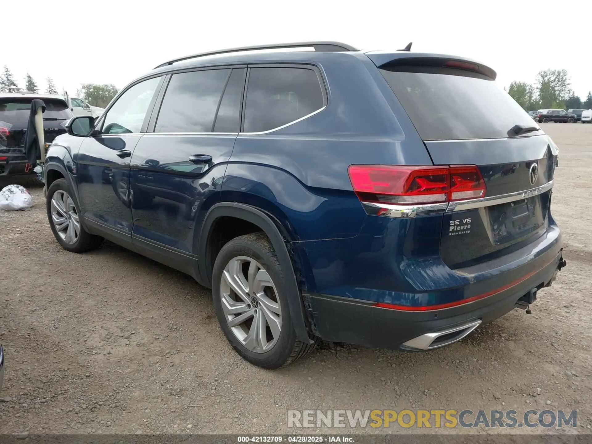 3 Photograph of a damaged car 1V2WR2CA7MC568779 VOLKSWAGEN ATLAS 2021