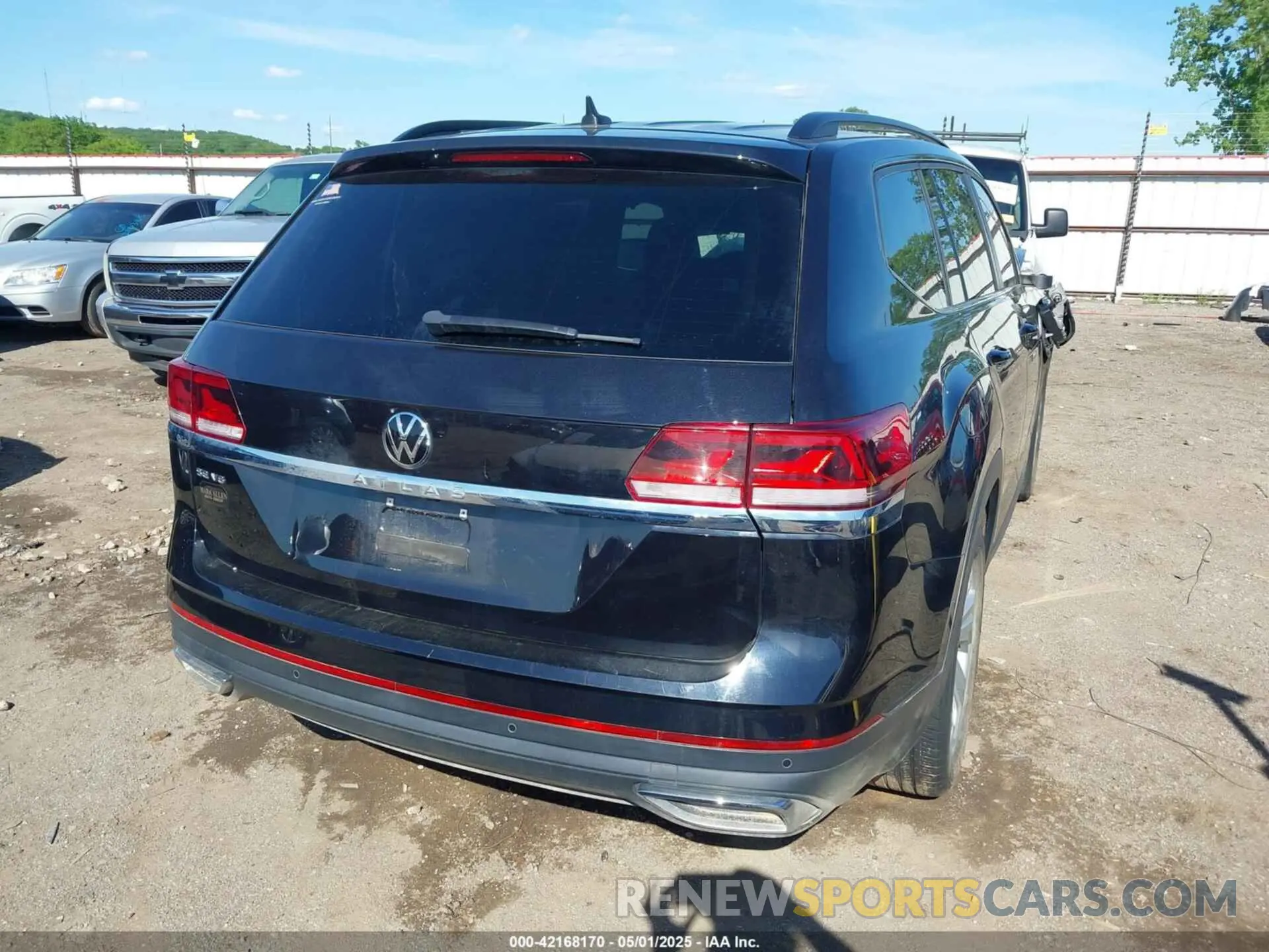 16 Photograph of a damaged car 1V2WR2CA9MC608750 VOLKSWAGEN ATLAS 2021