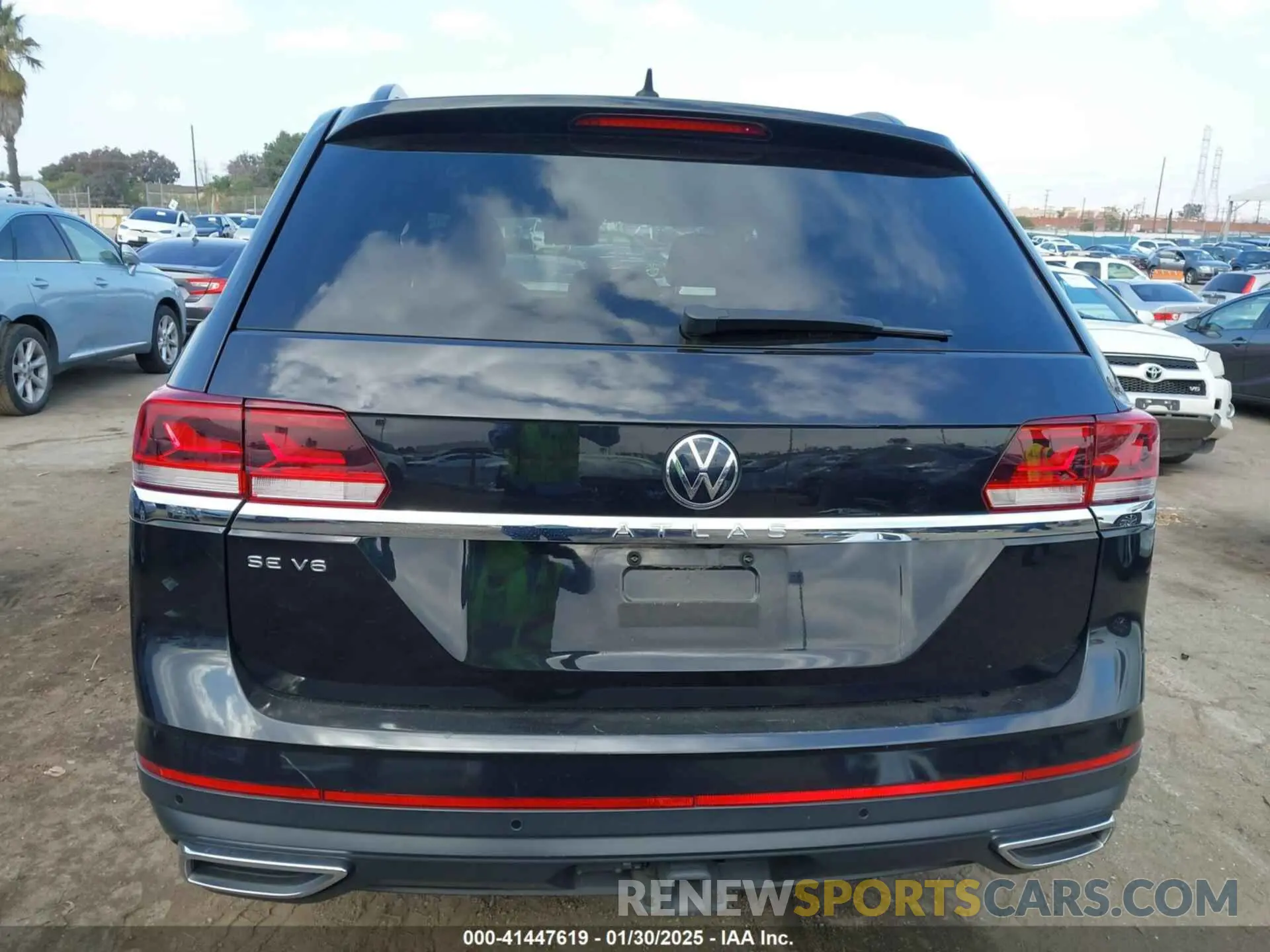 16 Photograph of a damaged car 1V2WR2CAXMC558294 VOLKSWAGEN ATLAS 2021