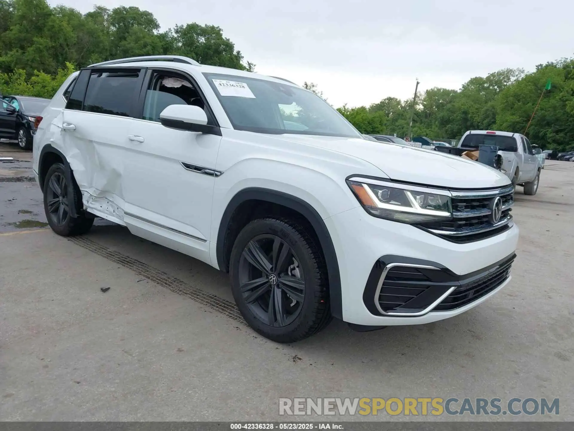1 Фотография поврежденного автомобиля 1V2AR2CA2NC521381 VOLKSWAGEN ATLAS 2022