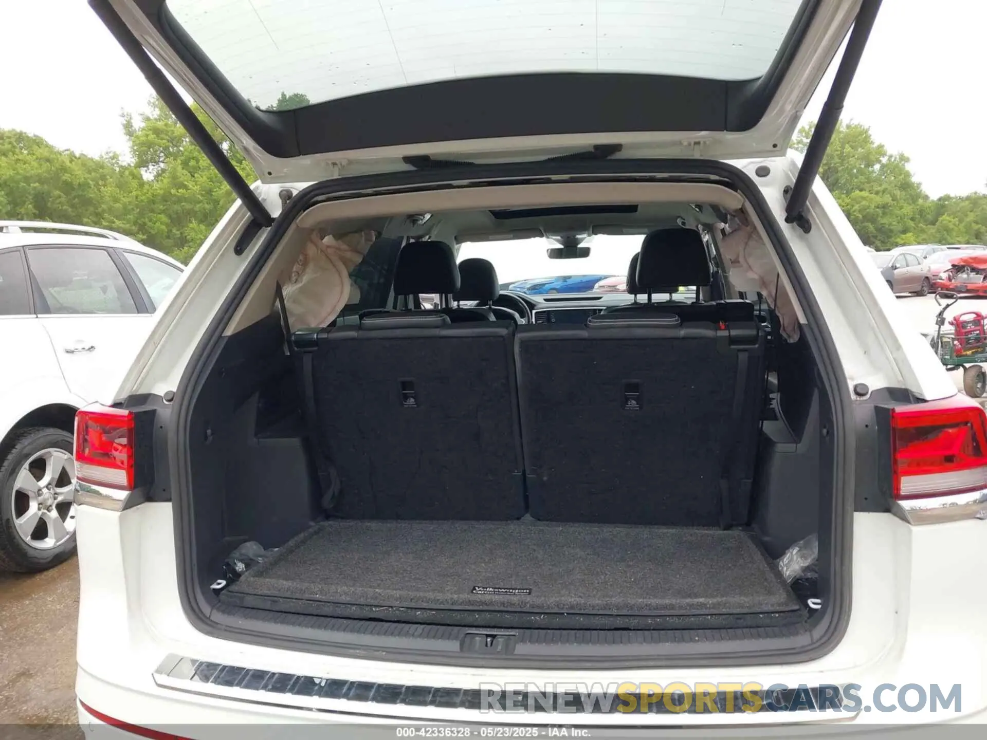 18 Фотография поврежденного автомобиля 1V2AR2CA2NC521381 VOLKSWAGEN ATLAS 2022