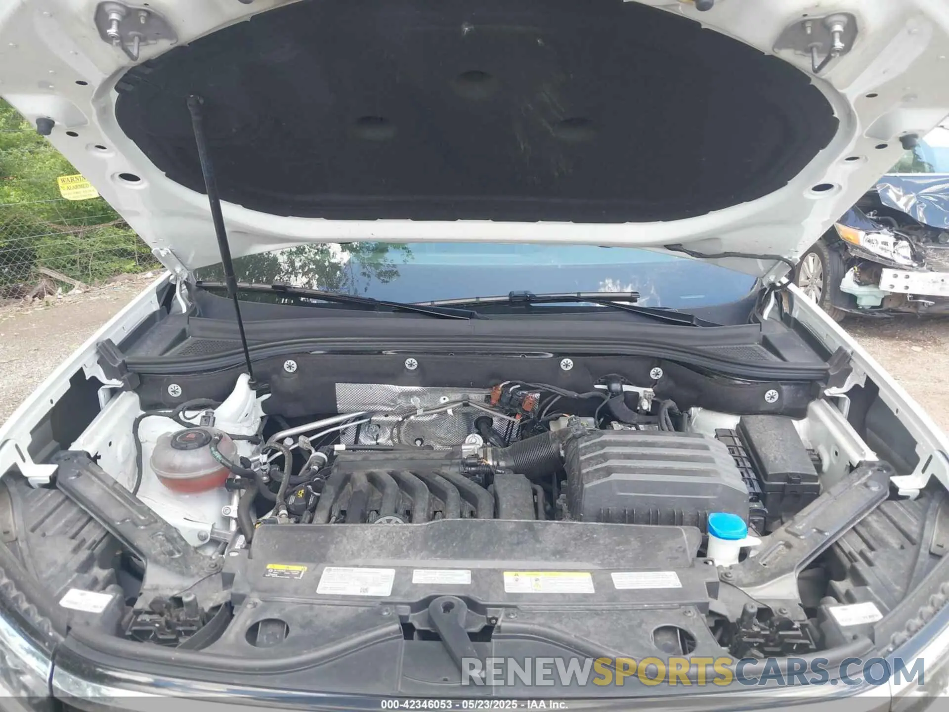 10 Photograph of a damaged car 1V2AR2CA2NC547804 VOLKSWAGEN ATLAS 2022