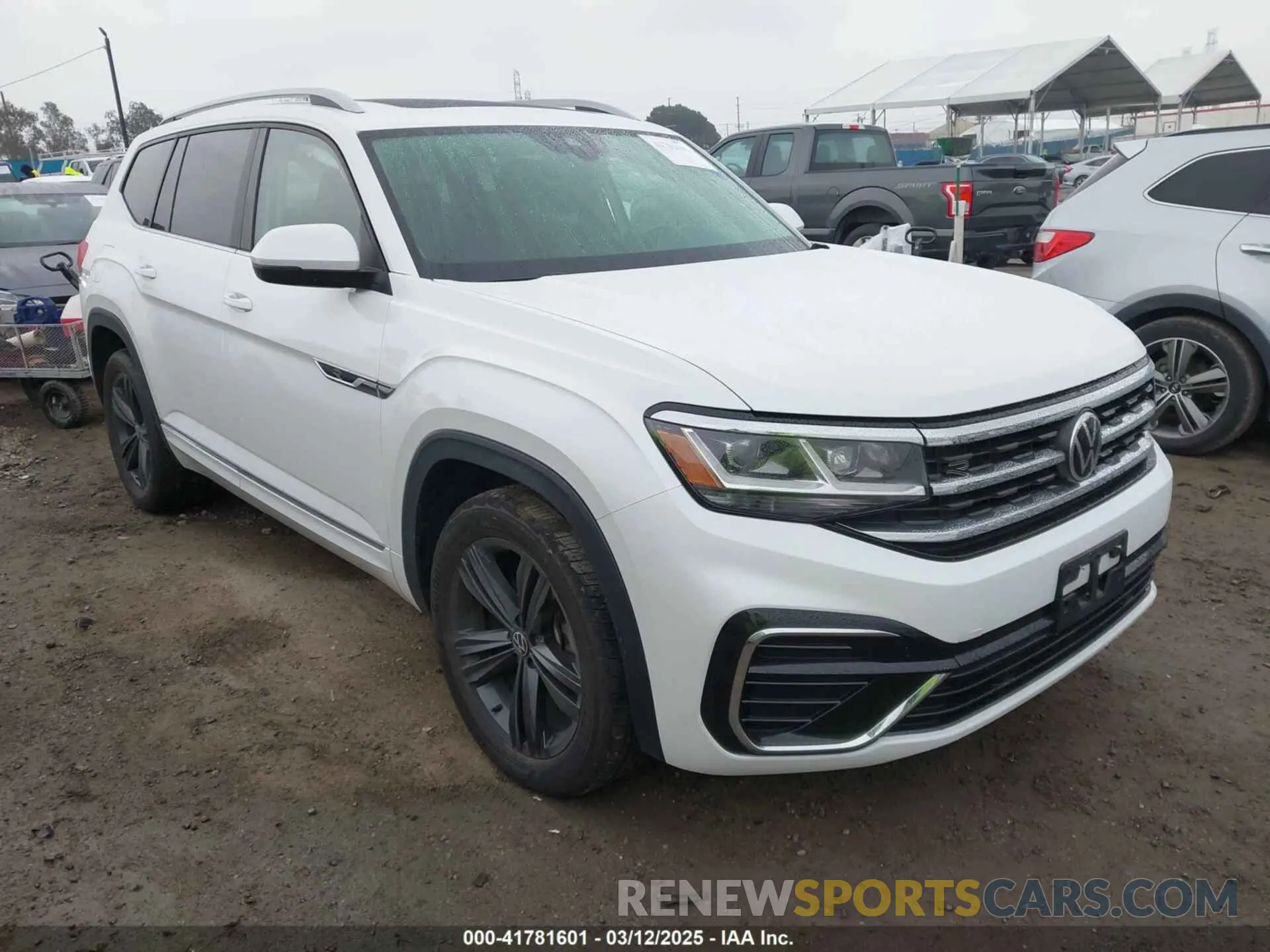 1 Photograph of a damaged car 1V2AR2CA5NC548221 VOLKSWAGEN ATLAS 2022