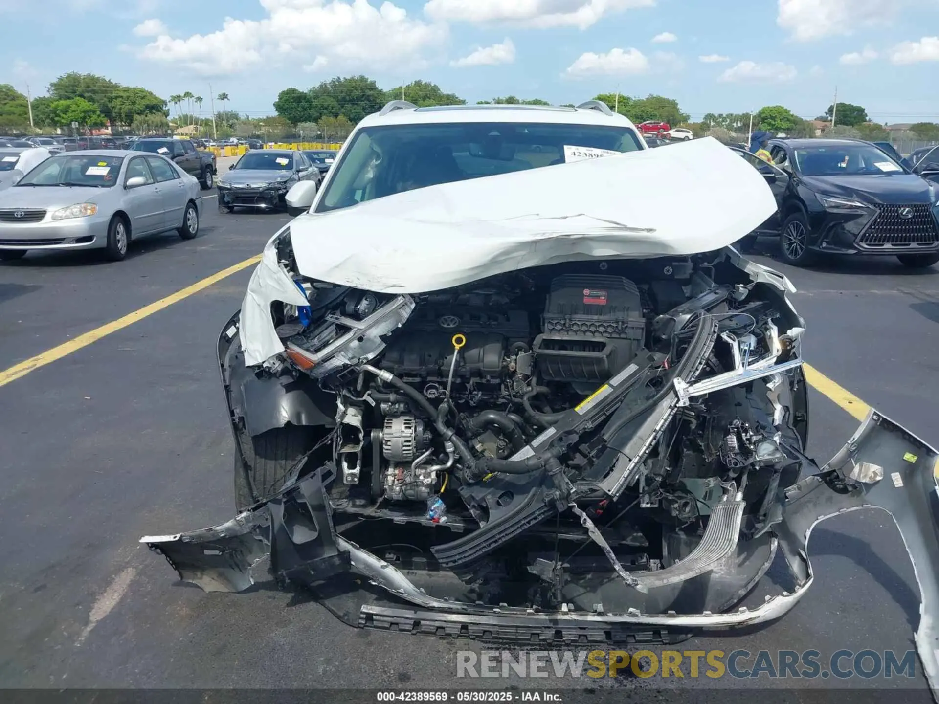 13 Photograph of a damaged car 1V2AR2CA6NC504289 VOLKSWAGEN ATLAS 2022