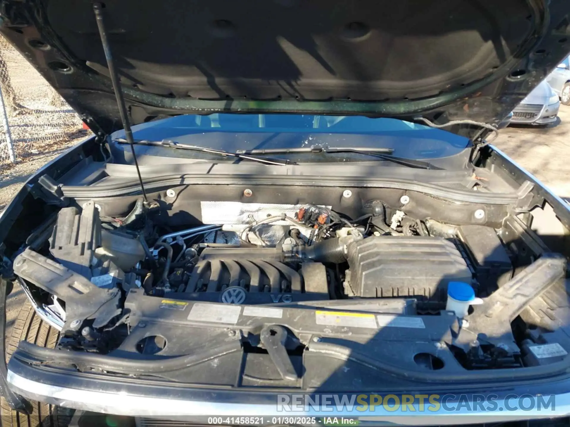 10 Photograph of a damaged car 1V2AR2CA9NC505811 VOLKSWAGEN ATLAS 2022