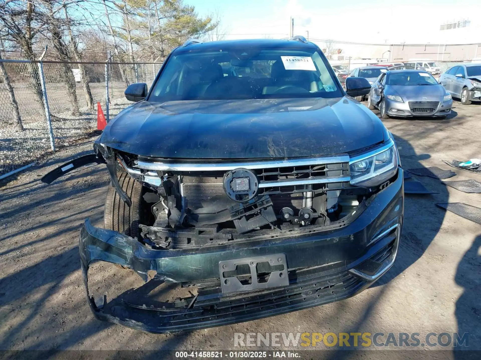 11 Photograph of a damaged car 1V2AR2CA9NC505811 VOLKSWAGEN ATLAS 2022