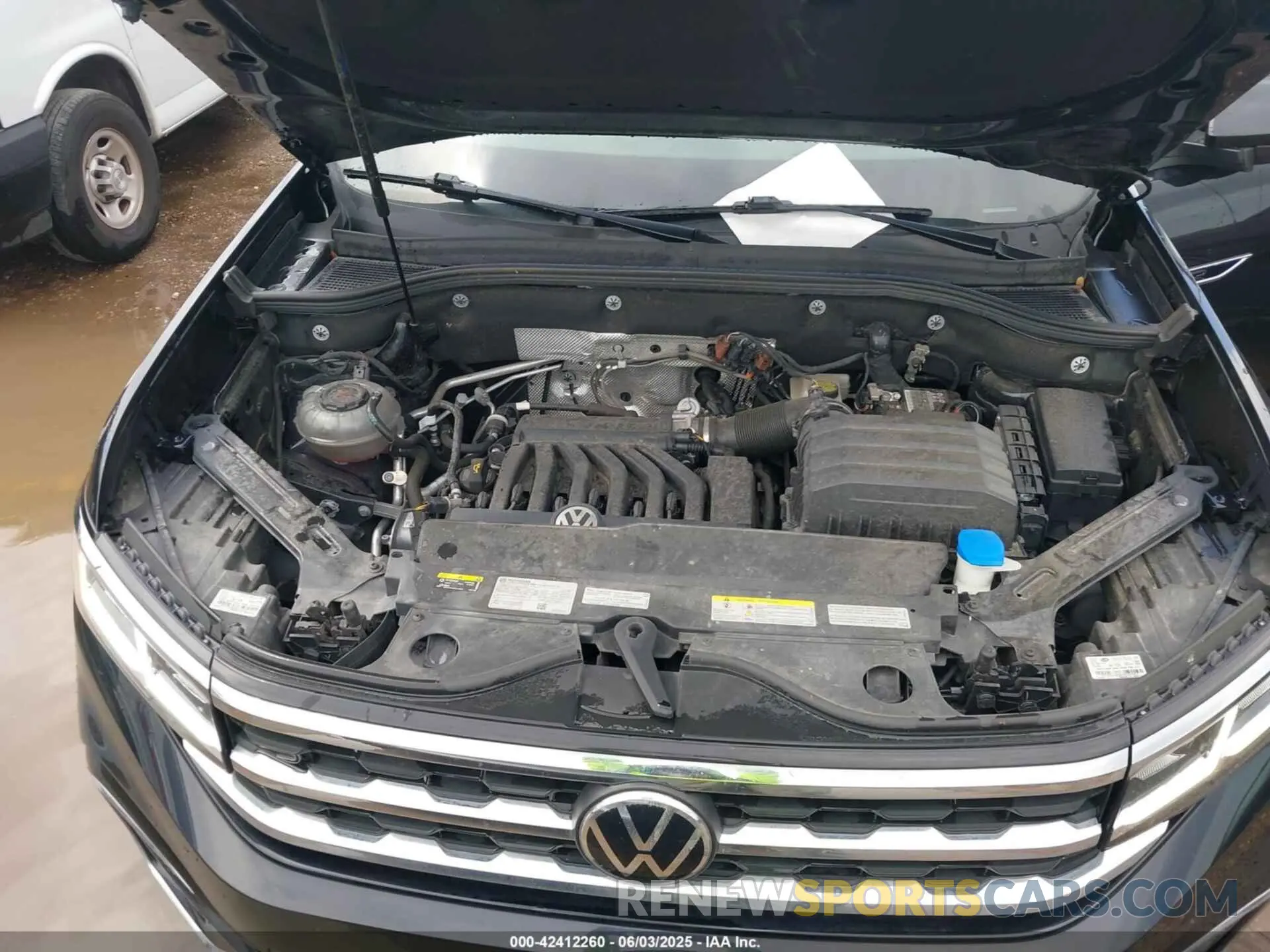10 Photograph of a damaged car 1V2AR2CA9NC547024 VOLKSWAGEN ATLAS 2022