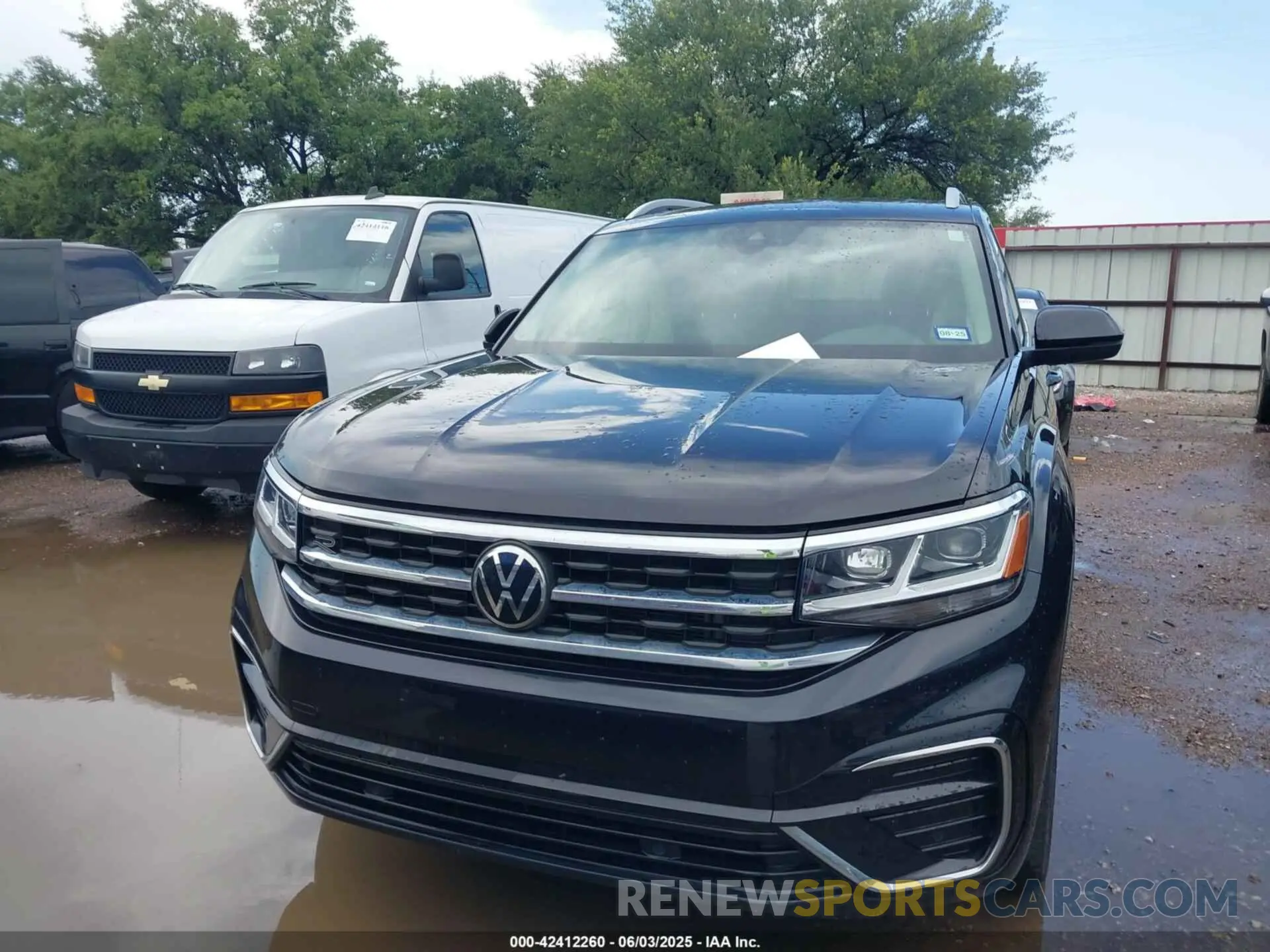 12 Photograph of a damaged car 1V2AR2CA9NC547024 VOLKSWAGEN ATLAS 2022