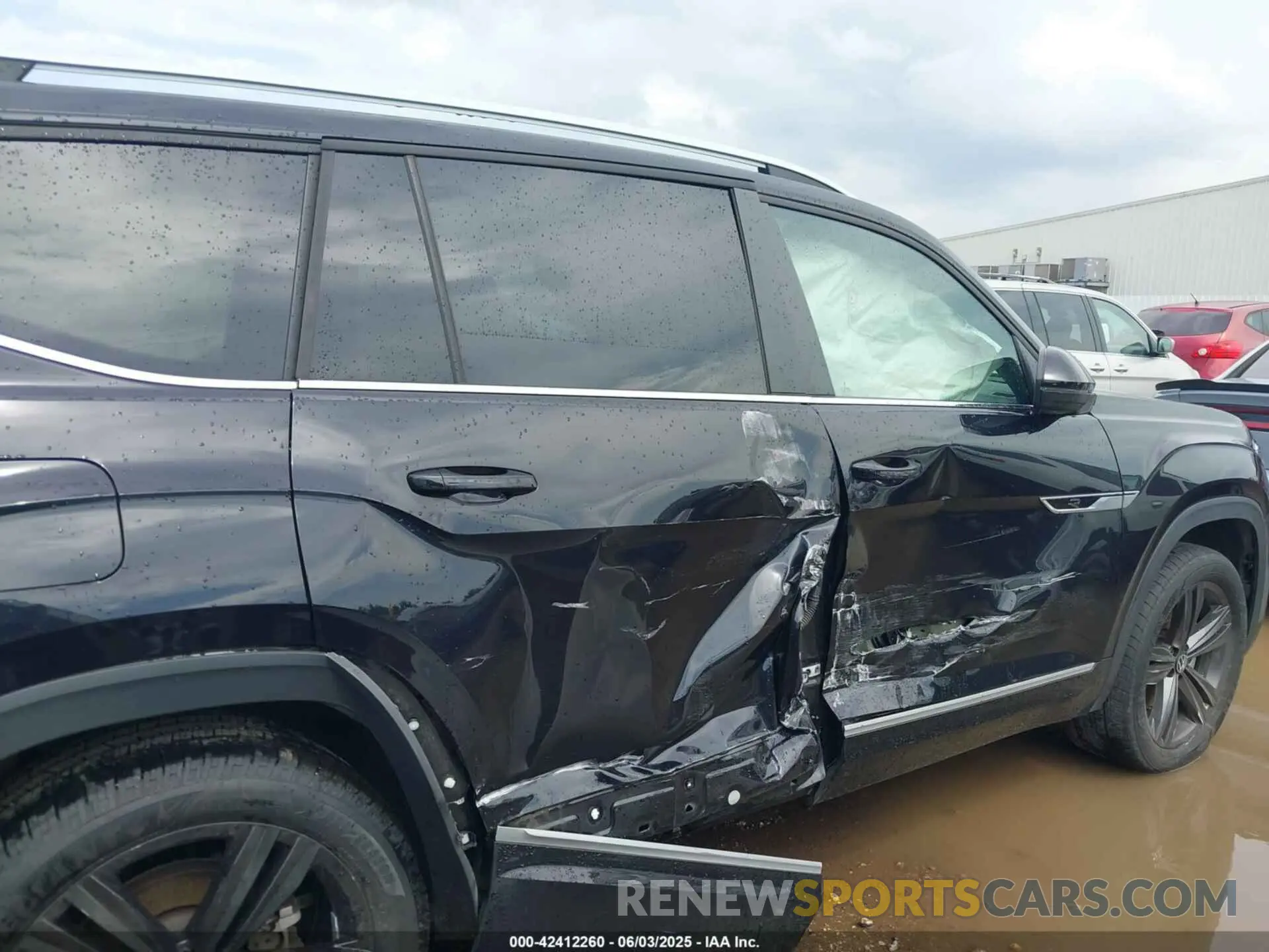 6 Photograph of a damaged car 1V2AR2CA9NC547024 VOLKSWAGEN ATLAS 2022