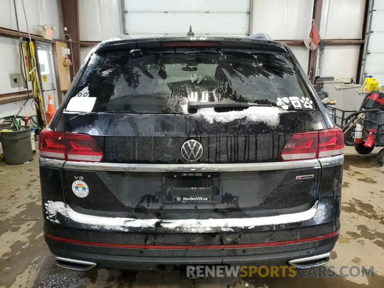 6 Photograph of a damaged car 1V2BR2CAXNC537557 VOLKSWAGEN ATLAS 2022