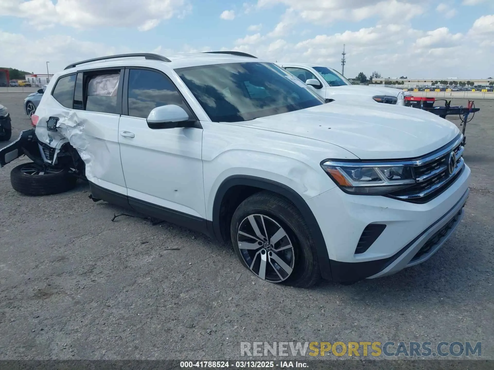 1 Photograph of a damaged car 1V2DP2CA7NC503364 VOLKSWAGEN ATLAS 2022
