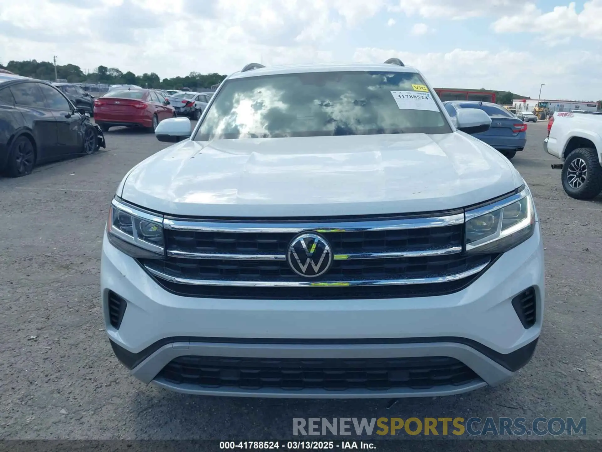12 Photograph of a damaged car 1V2DP2CA7NC503364 VOLKSWAGEN ATLAS 2022