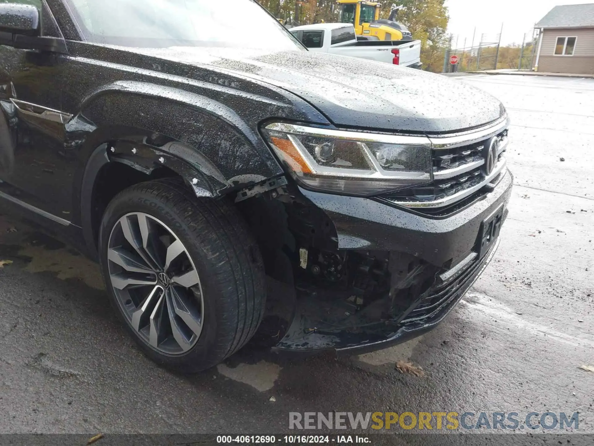 21 Photograph of a damaged car 1V2FR2CA3NC541015 VOLKSWAGEN ATLAS 2022