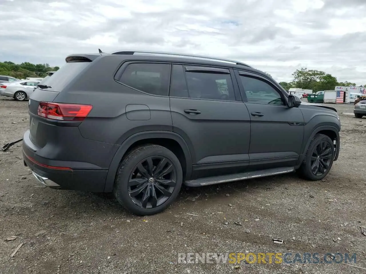 3 Photograph of a damaged car 1V2FR2CA5NC522076 VOLKSWAGEN ATLAS 2022