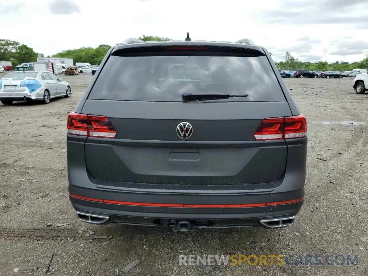 6 Photograph of a damaged car 1V2FR2CA5NC522076 VOLKSWAGEN ATLAS 2022
