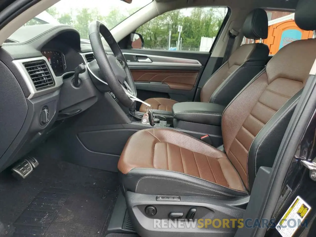 7 Photograph of a damaged car 1V2FR2CA5NC522076 VOLKSWAGEN ATLAS 2022