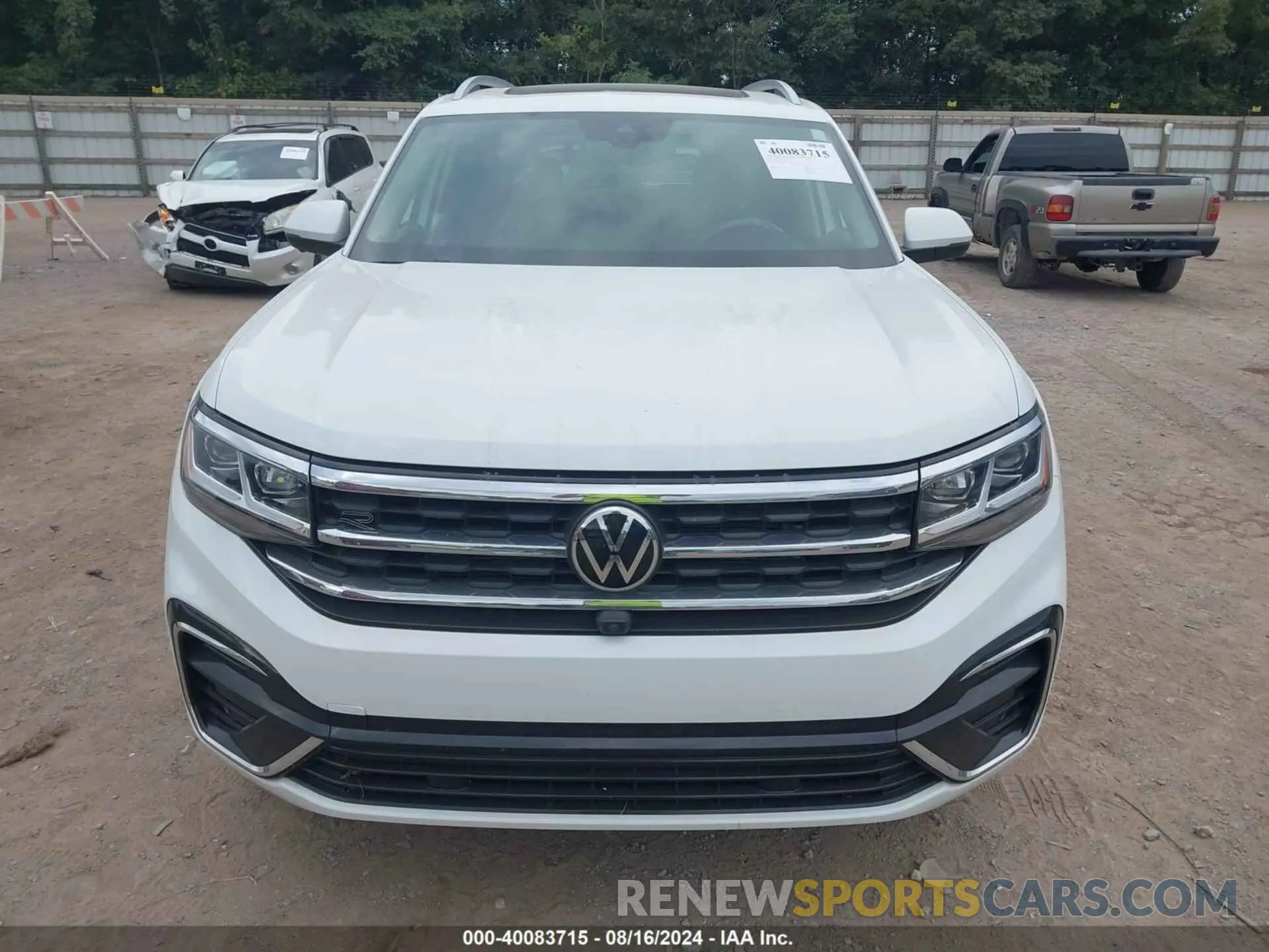 13 Photograph of a damaged car 1V2FR2CA8NC522959 VOLKSWAGEN ATLAS 2022