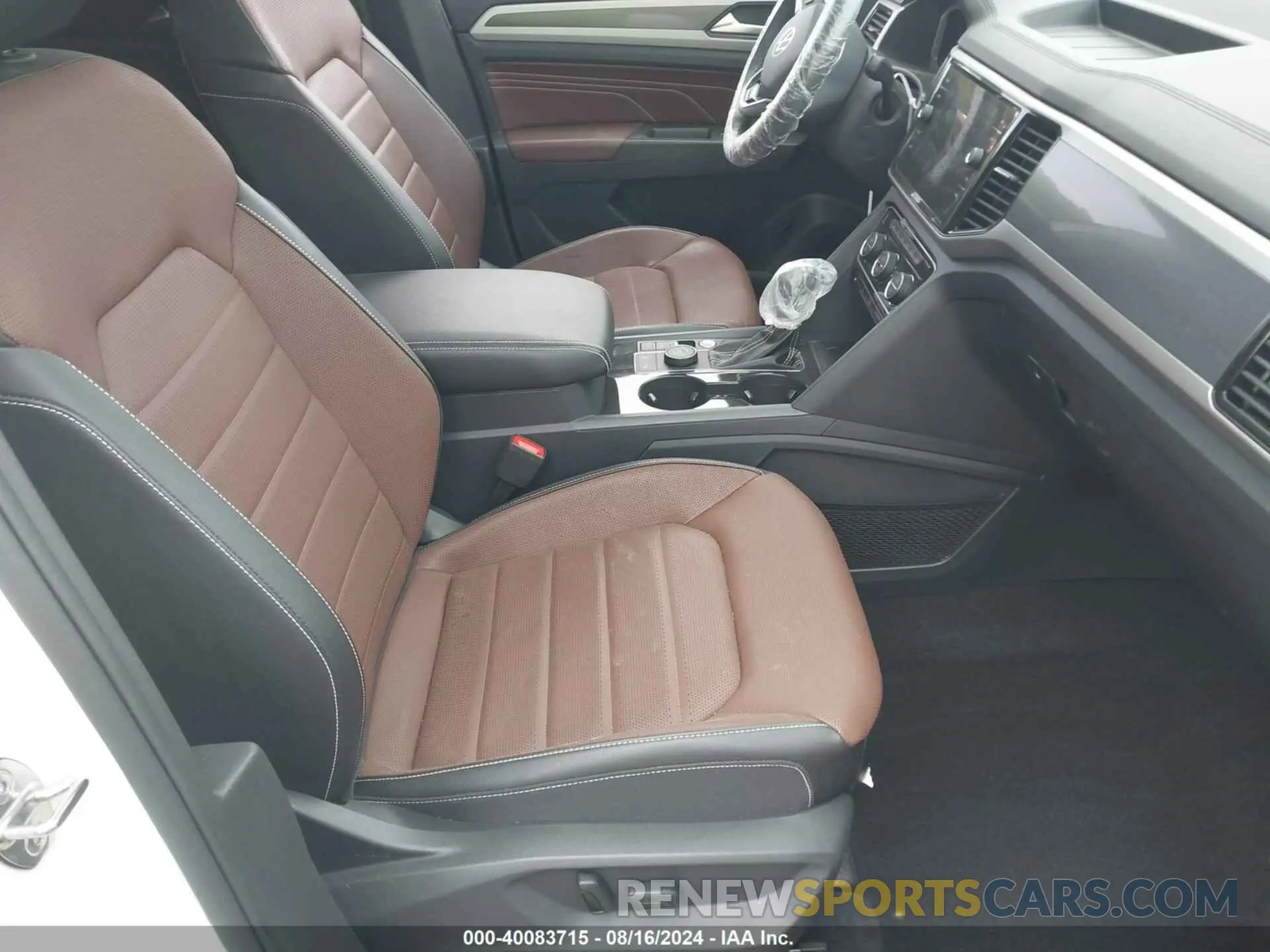 5 Photograph of a damaged car 1V2FR2CA8NC522959 VOLKSWAGEN ATLAS 2022