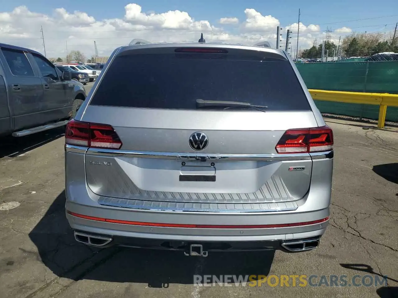 6 Photograph of a damaged car 1V2FR2CA9NC519052 VOLKSWAGEN ATLAS 2022
