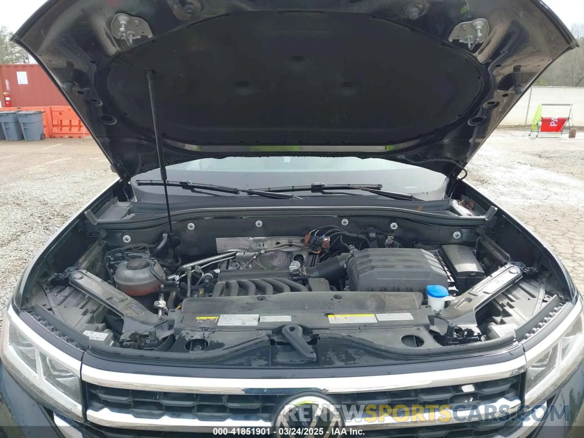 10 Photograph of a damaged car 1V2HR2CA1NC549008 VOLKSWAGEN ATLAS 2022