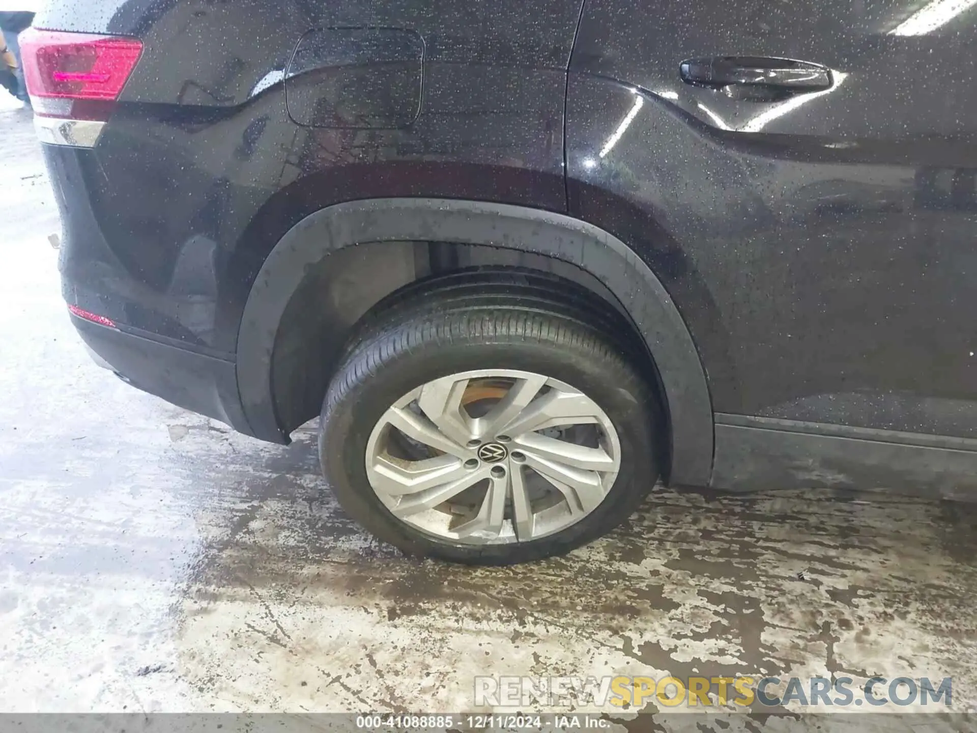 16 Photograph of a damaged car 1V2HR2CA3NC545414 VOLKSWAGEN ATLAS 2022