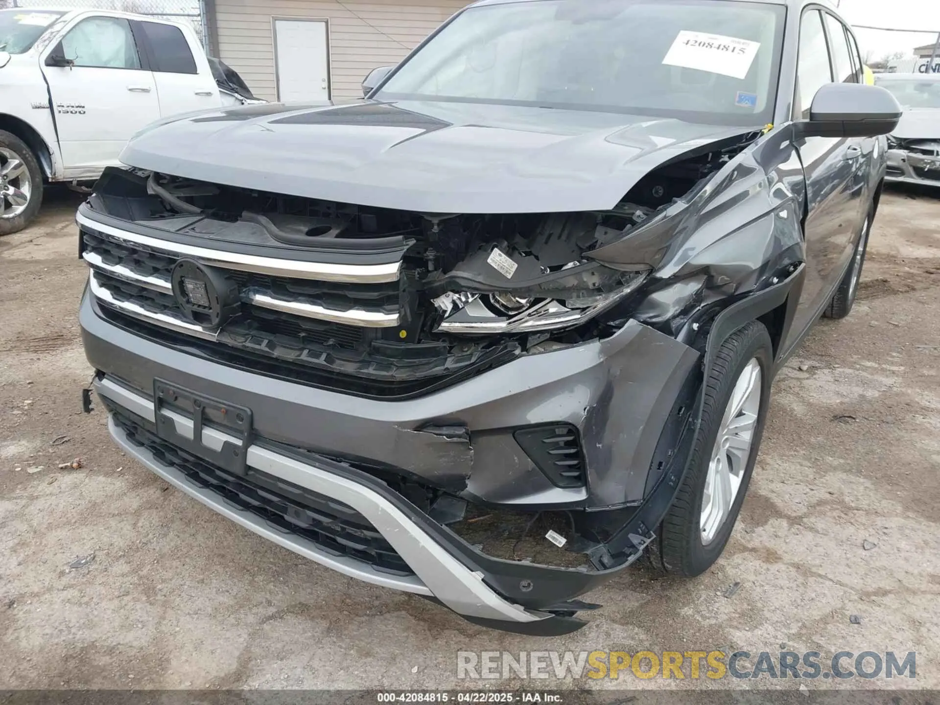 6 Photograph of a damaged car 1V2HR2CA7NC505529 VOLKSWAGEN ATLAS 2022