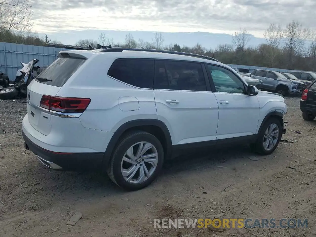 3 Photograph of a damaged car 1V2HR2CAXNC501023 VOLKSWAGEN ATLAS 2022