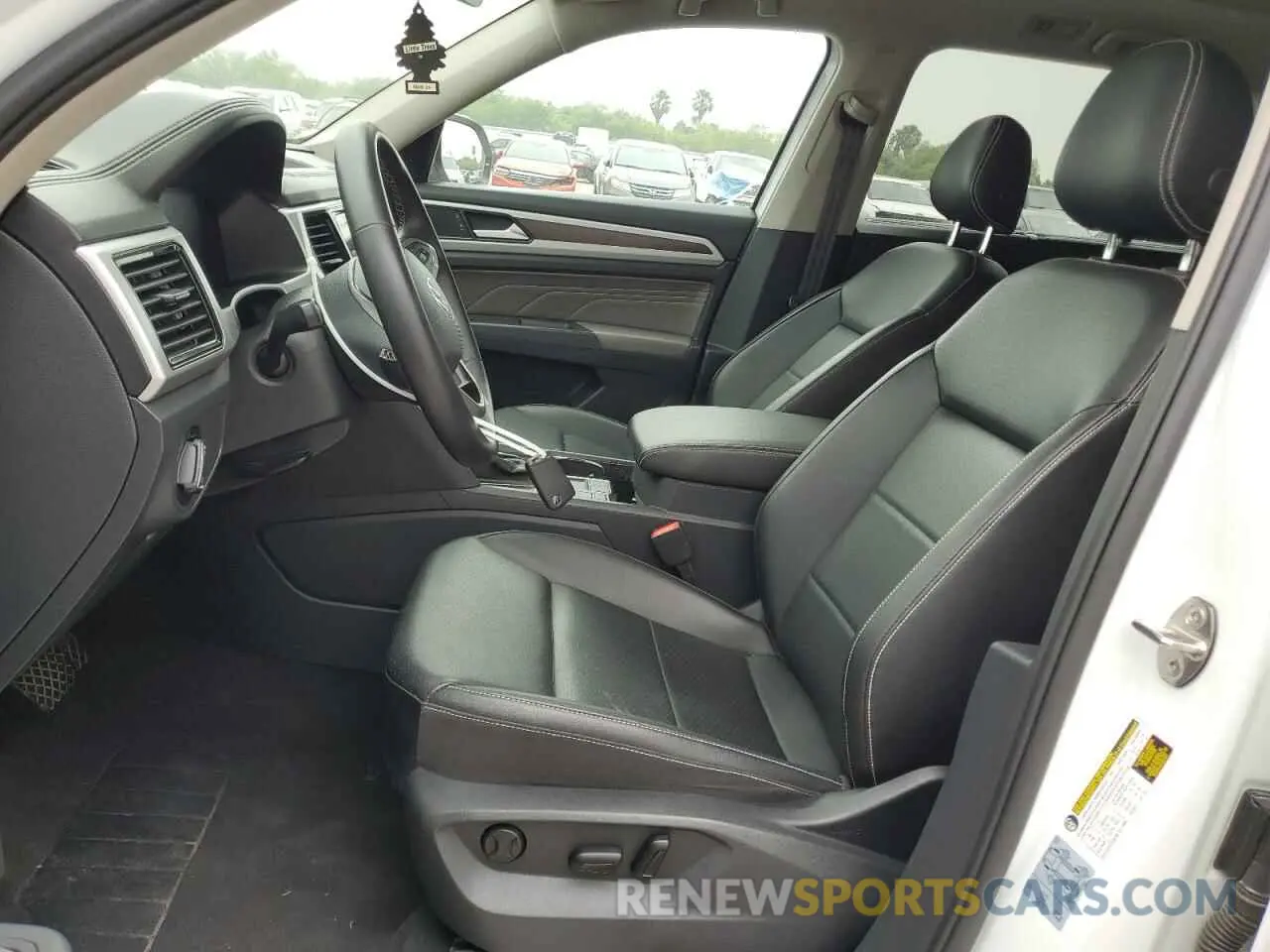 7 Photograph of a damaged car 1V2JR2CA0NC506006 VOLKSWAGEN ATLAS 2022