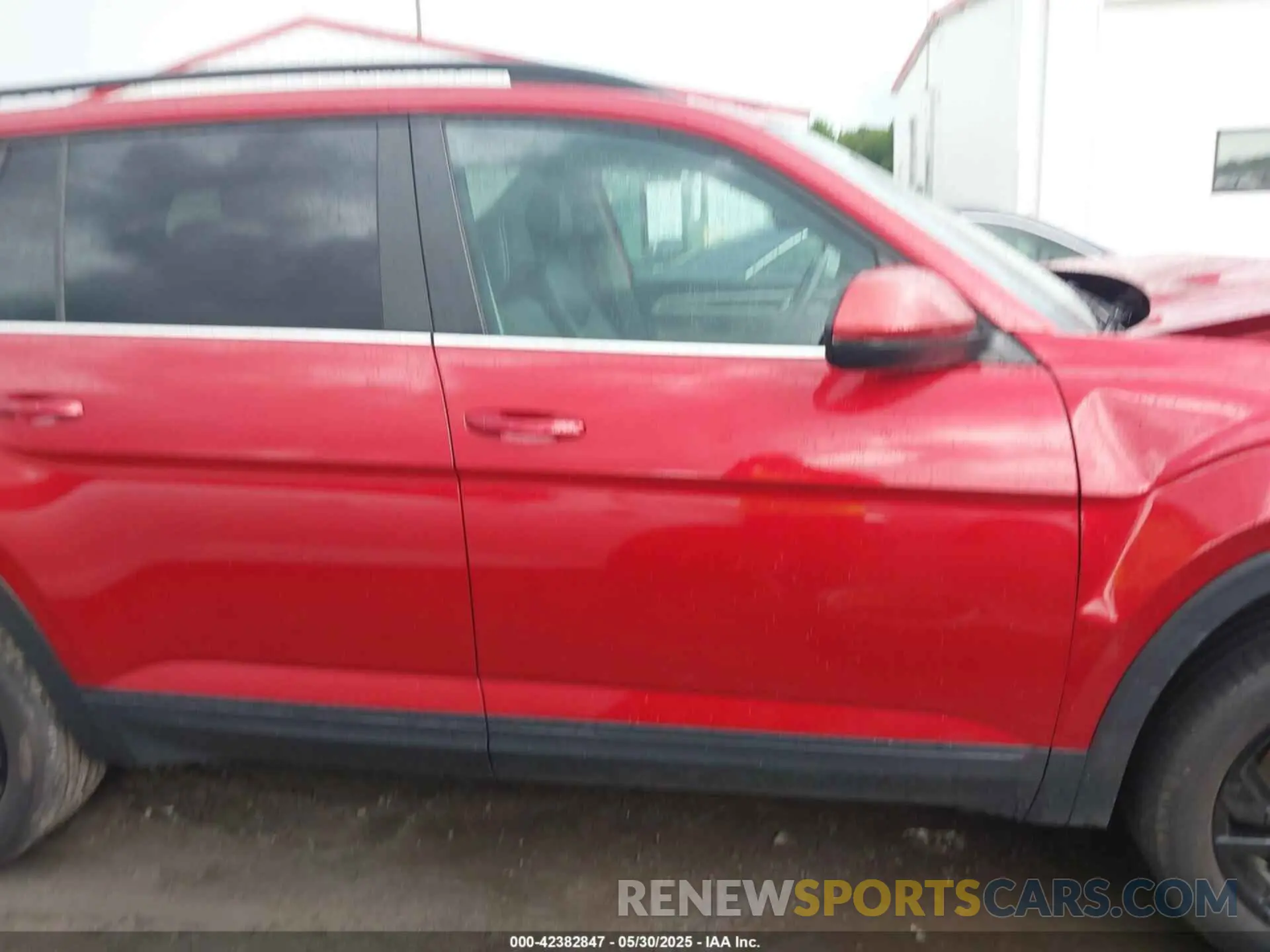 13 Photograph of a damaged car 1V2JR2CA4NC544967 VOLKSWAGEN ATLAS 2022