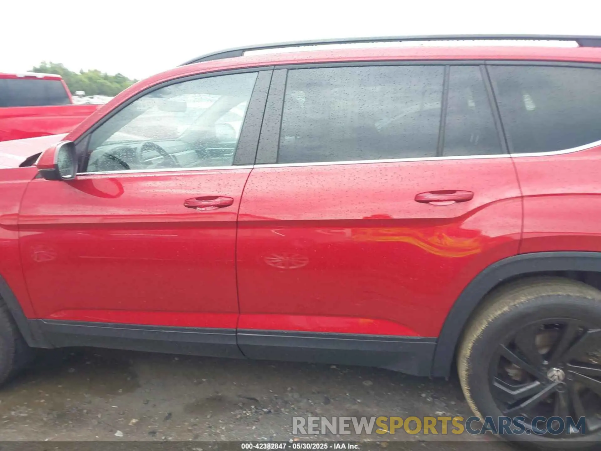 14 Photograph of a damaged car 1V2JR2CA4NC544967 VOLKSWAGEN ATLAS 2022