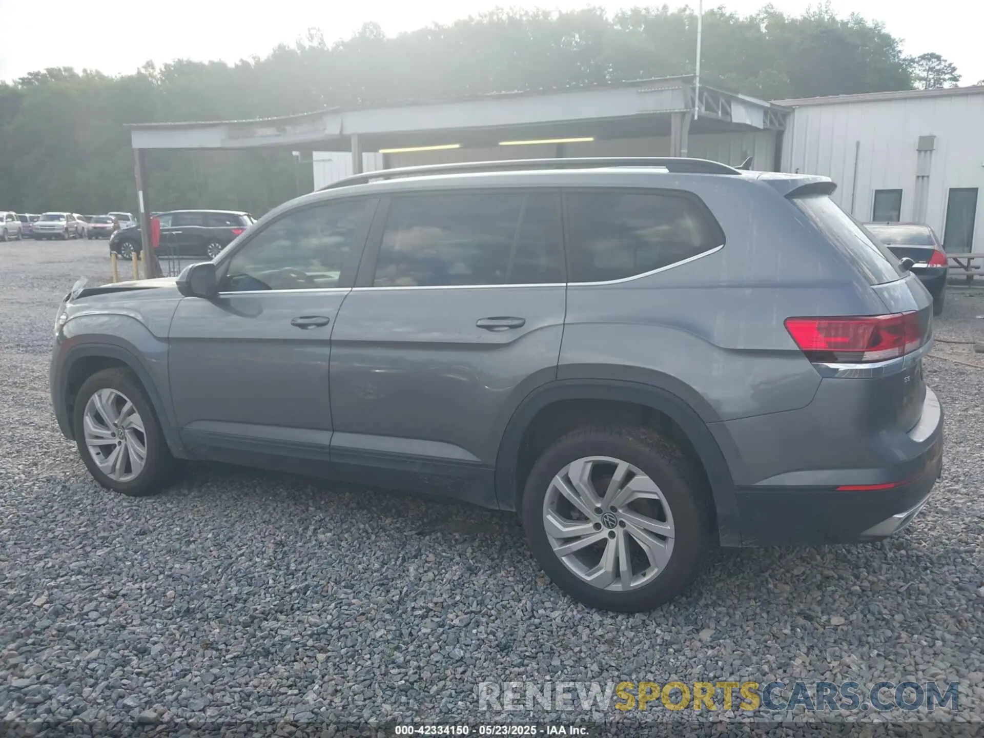 14 Photograph of a damaged car 1V2JR2CA6NC518824 VOLKSWAGEN ATLAS 2022
