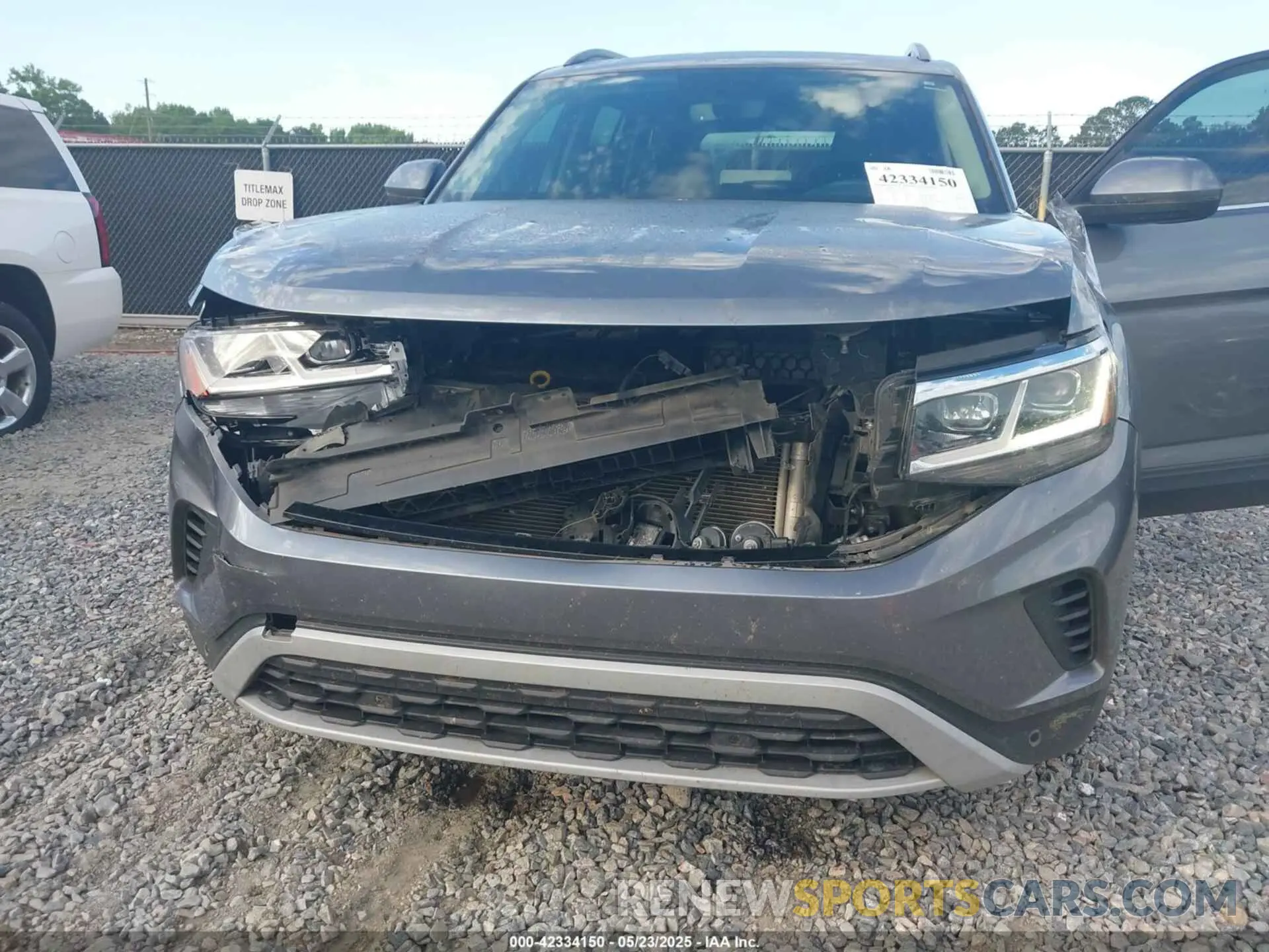 6 Photograph of a damaged car 1V2JR2CA6NC518824 VOLKSWAGEN ATLAS 2022