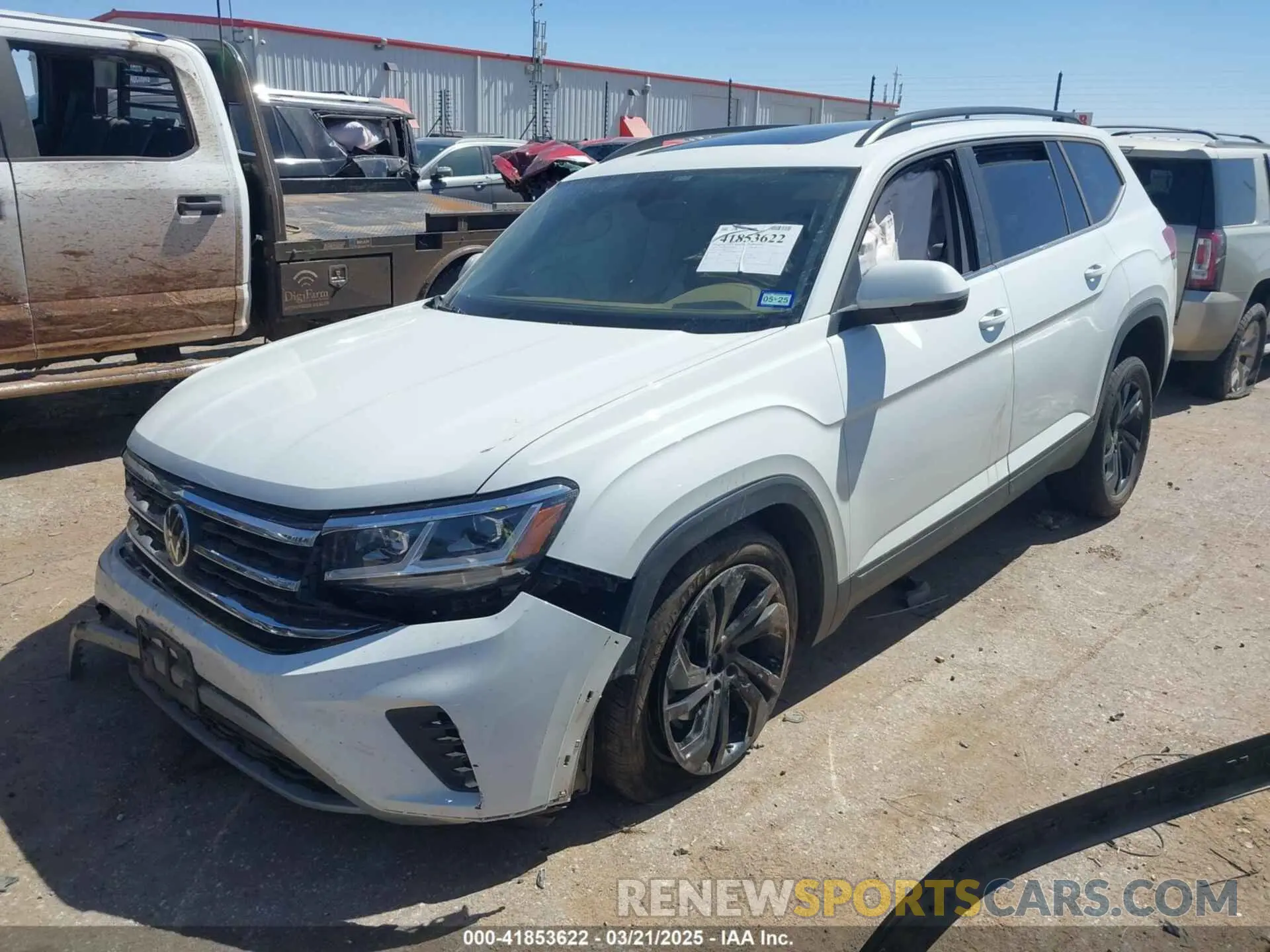 2 Photograph of a damaged car 1V2JR2CA9NC542633 VOLKSWAGEN ATLAS 2022